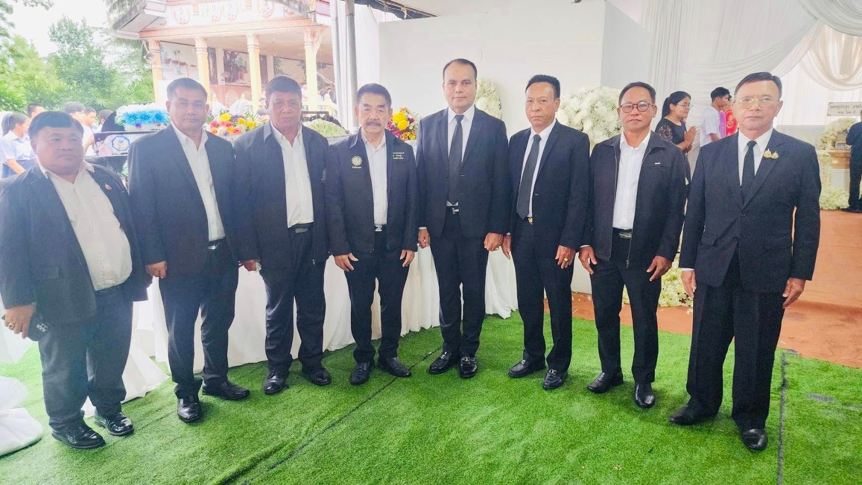 ร่วมงานบำเพ็ญกุศลศพและแสดงความอาลัย รูปที่ 4